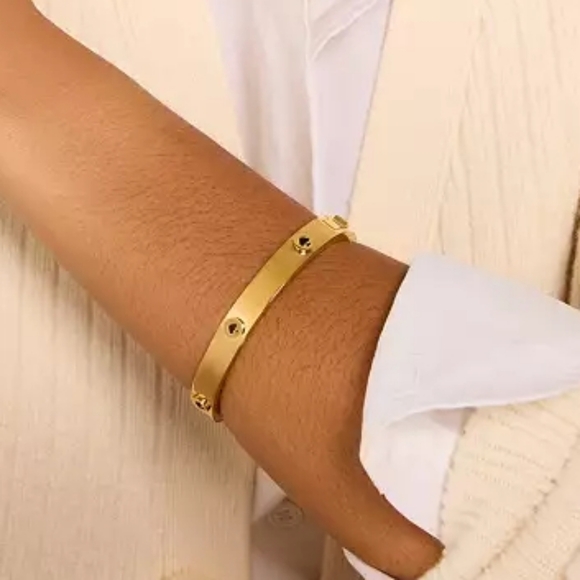 Kate Spade Gold studded hinged bangle bracelet "Spot The Spade" NWT! ♠️ - Picture 3 of 16
